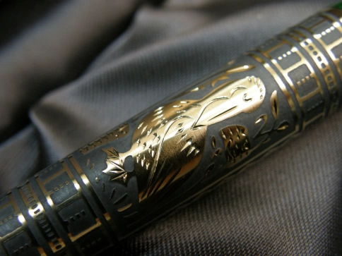 Ручка перьевая Pelikan Toledo M 700 (PL927822) черный серебро 925 пробы 11.68г M перо золото 18K с родиевым покрытием подар.кор. фото 4