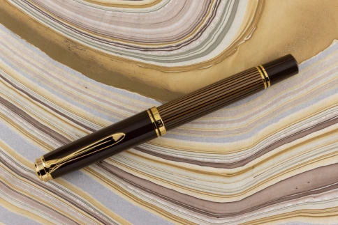 Ручка перьевая Pelikan Souveraen M 800 (PL813969) Brown Black F перо золото 18K с родиевым покрытием подар.кор. фото 5