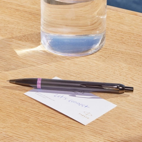 Шариковая ручка Parker IM Vibrant Rings K315 (2172951) Amethyst Purple PVD; M синие чернила; подарочная коробка. фото 3