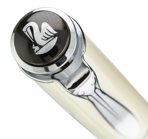 Ручка перьевая Pelikan Elegance Classic M205 (PL972232) White CT F перо сталь нержавеющая подар.кор. фото 4