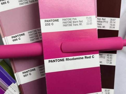 Ручка пластиковая шариковая IGLA SOFT, розовая фото 3